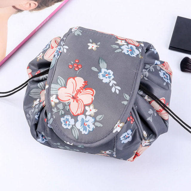 Women Drawstring Cosmetic Travel Bag - Give Your Hair a Kiss